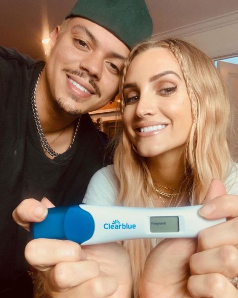 Baby on the Way for Evan Ross and Ashlee Simpson: 'They Always Wanted a Big Family,' Says Source Scheana Shay, Baby Number 3, Prince Harry Et Meghan, Evan Ross, Positive Pregnancy Test, Ashlee Simpson, Pregnant Celebrities, Pete Wentz, Perez Hilton