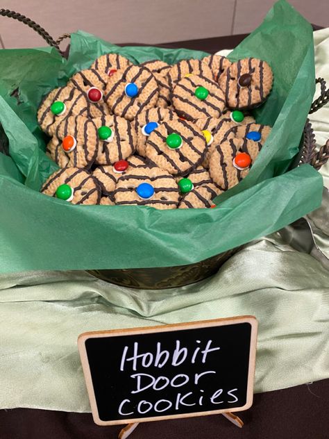 Lord Of The Rings Party Food Ideas, Lord Of The Rings Appetizers, Hobbit Door Cookies, Hobbit First Birthday Party, Lord Of The Rings Snacks, Hobbit Baby Shower Ideas, Lord Of The Rings Party Decorations, Hobbit Party Ideas, Tolkien Party