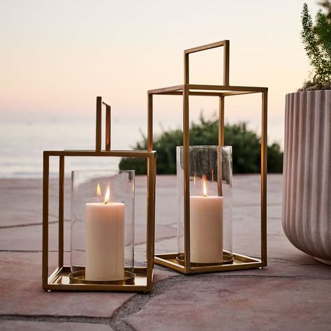 Wedding Candle Lanterns, Floor Lanterns Decor, Miami Balcony, Outdoor Lanterns Patio, Floor Candles, Simple Lantern, Porch Lanterns, Bee Trap, Carpenter Bee Trap