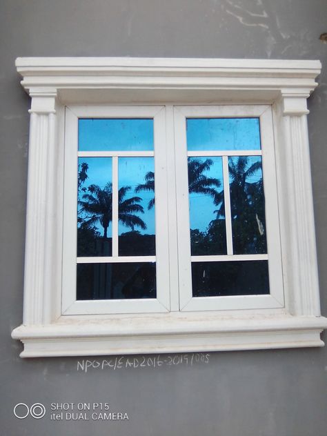 Window Border Design Exterior, Window Plastering Design, Classical Window Grill Design, Kerala Window Frame Design, Window Plastering Design Exterior, Classic Window Design, House Pillar Design, Front Building Design, House Front Wall Design