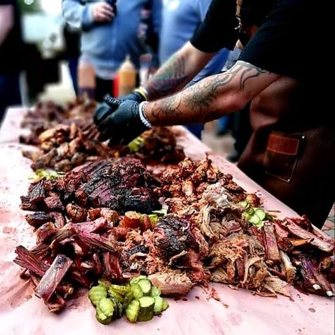 American Barbecue platter for 40 people last year #food #meal #foods #healthyfood #keto Barbecue Platter, American Barbecue, Barbecue Recipes, Grape Leaves, Grapes, Healthy Recipes, Meat, Ethnic Recipes, Birthday