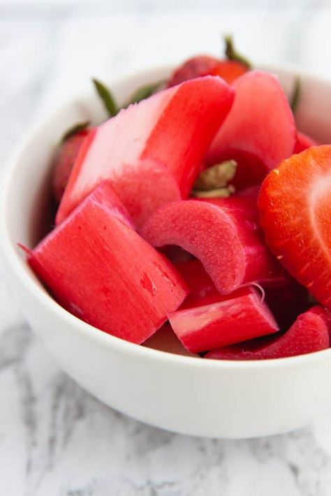 Canned Rhubarb, Cardamom Syrup, Rhubarb Puree, Culture Recipes, Liquid Culture, Rhubarb Strawberry, Cocktail Syrups, Strawberry Rhubarb, Pureed Food Recipes