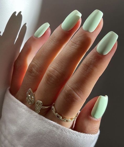 Mint Green Dip Nails, Mint Green Toe Nails, Menta Nails, Pedi Colors, Green Toe Nails, Preppy Nails, Mint Green Nails, Mint Nails, Star Nail