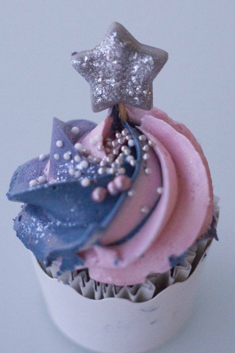 Space, Galaxy, Star party theme, cupcakes Cupcakes Space Theme, Girl Space Themed Birthday Party, Reach Four The Stars Girl Party, Space Girl Birthday Party, Girl Space Birthday Party, Two The Moon Cake, 6th Birthday Girls, Star Cupcakes, Star Birthday Party