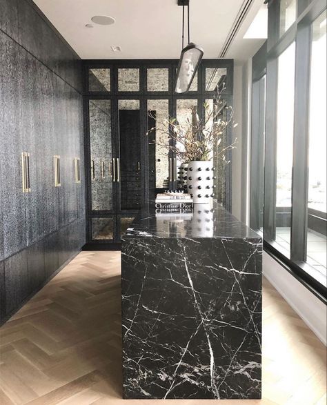 Marble Walk In Closet, White Closet Design, Walking Closet, White Closet, Walk In Closet Design, Exclusive Homes, Black And White Marble, Black And White Decor, Walk In Wardrobe