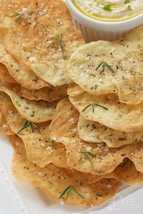 Lemon Rosemary Flatbread Crackers - everyone goes crazy over these shatteringly crisp crackers. They're perfect with hummus and dips but also pair well with salads and soups. Rosemary Flatbread, Flatbread Crackers, Homemade Crackers, Lemon Rosemary, Cracker Recipes, Crumpets, Flatbread, Bagels, Appetizer Snacks