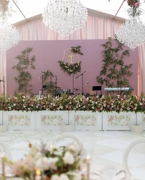 Wedding Band Stage Backdrop, Band Backdrop Wedding, Reception Stage Ideas, Stage Flowers, Veil Inspiration, Band Stage, Oak Decor, Faux Wall, Mehendi Decor Ideas