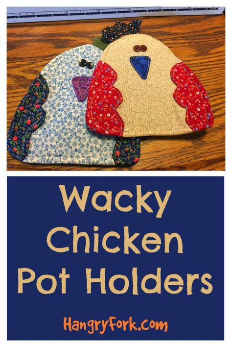 Chicken Pot Holders Sewing, Sewing Pot Holders Patterns, Chicken Patterns To Sew, Chicken Sewing Projects, Pot Holder Gift Ideas, Diy Potholders Sewing, Fabric Chicken Pattern, Chicken Pot Holder Pattern, Sewing Pot Holders