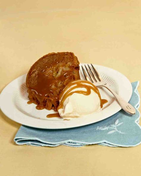 Apple Spice Cake with Caramel Sauce - Martha Stewart - This is delicious. Start the sauce at very low heat until melted and then don't cook too long; mine turned out grainy. Apple Spice Cake Recipe, Apple Spice Cake, Spice Cake Recipes, Brown Recipe, Martha Stewart Recipes, Caramel Recipes Sauce, Apple Spice, A Piece Of Cake, Spice Cake