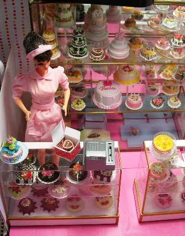 Masquerade Ballroom, Barbie Bedroom Ideas, Barbie Bakery, Barbie Decor, Glam Barbie, Barbie Bedroom, Barbie Playsets, Cake Boutique, Barbie Dreamhouse