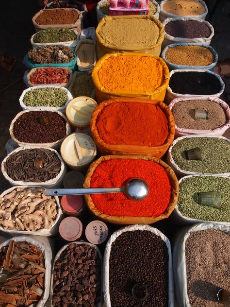 Spices!! Spice market... Moroccan Cooking, Spice Market, Spice Shop, Spices And Herbs, Holiday Books, Holiday Packaging, Food Market, Garam Masala, Incredible India