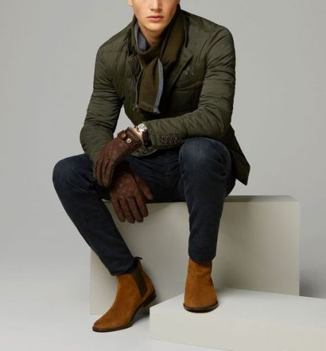 With green army jacket, brown gloves and jeans Stil Masculin, Gentleman Lifestyle, Bakal Suami, Guy Style, Outfit Simple, Winter Outfits Men, Outer Wear, Mode Casual, Fashion Menswear