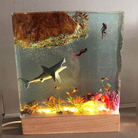 Epoxy Resin Diy, Amazing Animal Pictures, Resin Crafts Tutorial, Cardboard Sculpture, Resin Design, Resin Furniture, Epoxy Resin Art, Diy Resin Art, Diy Resin Crafts