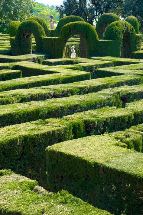 4\. Horta’s Labyrinth Park (Parc del Laberint d'Horta) Barcelona Bucket List, Barcelona Museum, Beach Volleyball Court, Barcelona Pavilion, Things To Do In Barcelona, Barcelona Beach, To Do In Barcelona, Barcelona Spain Travel, Natural Pool