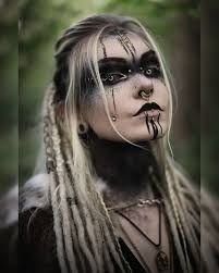 Gothic Style (@gothicaholics) • Instagram photos and videos Norse Pagan Makeup, Medieval Makeup Ideas, Celtic Witch Makeup, Celtic Makeup, Wizard Makeup, Pictures In The Forest, Pagan Makeup, Warrior Makeup, Norse Witch