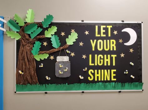 Lantern Bulletin Board, Be A Light Bulletin Board, Light The World Bulletin Board, Be The Light School Theme, Let Your Light Shine Classroom Theme, Let Your Light Shine Door Decoration, Let Your Light Shine Bulletin Board, Camping Vbs, Christian School Bulletin Boards