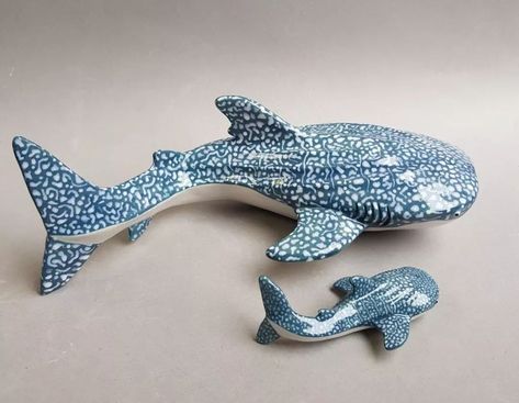 Air Dry Clay Ocean Animals, Ocean Sculpture Ideas, Whale Shark Clay Sculpture, Whale Shark Pottery, Whale Shark Ceramic, Ceramic Whale Shark, Whale Shark Sculpture, Whale Shark Clay, Clay Ocean Animals