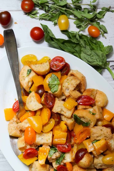 Panzanella Toscana Panzanella Toscana, Panzanella Salad Recipe, Garden Tomatoes, Panzanella Salad, Leftover Bread, Bread Salad, Summer Tomato, Summer Recipe, Easy Summer Meals