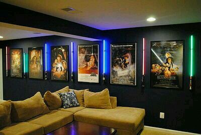 Star Wars Zimmer, Movie Rooms, Small Home Theater, Home Theater Lighting, Small Home Theaters, Movie Theater Rooms, Basement Home Theater, Nerd Room, Architecture Renovation