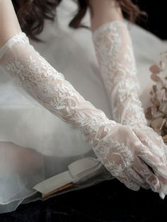 White Gloves Aesthetic, Lace Gloves Aesthetic, White Gloves Wedding, Spring Party Dresses, White Lace Gloves, Party Dress Codes, Tulle Gloves, Dream Prom Dress, Elegant Gloves