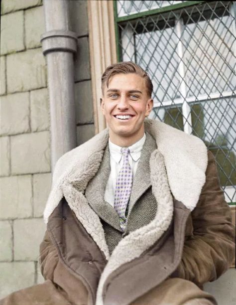 1930s Men, Franklin D. Roosevelt, Franklin Delano Roosevelt, Franklin Roosevelt, Handsome Male Models, Franklin D Roosevelt, Professional Men, Jacket Style, Mens Fashion Casual