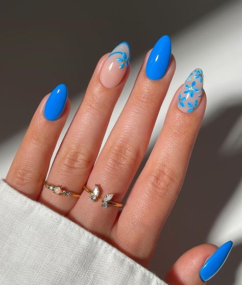 Bright Blue Nails, Country Acrylic Nails, Acrylic Nails Almond Shape, Fake Nails Designs, Cow Nails, Subtle Nails, Blue Acrylic Nails, Edgy Nails, Summery Nails