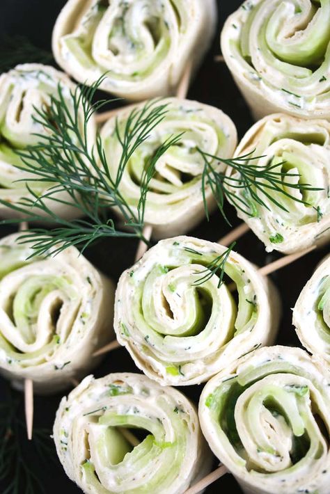 Easy cucumber wraps made in less than 15 minutes. A delicious cucumber appetizer with dill and cream cheese or rolled sandwich perfect for the lunch box. #thefastrecipe #cucumberwraps #cucumberappetizer #cucumbercreamcheese #cucumberdill #creamcheeseappetizer #cucuberrollups #cucumberpinwheels Cream Cheese Wraps, Cucumber Ideas, Cucumber Wraps, Cucumber Recipes Healthy, Cucumber Cream Cheese, Cucumber Roll Ups, Cheese Wraps, Wraps Recipes Easy, Cucumber Appetizers