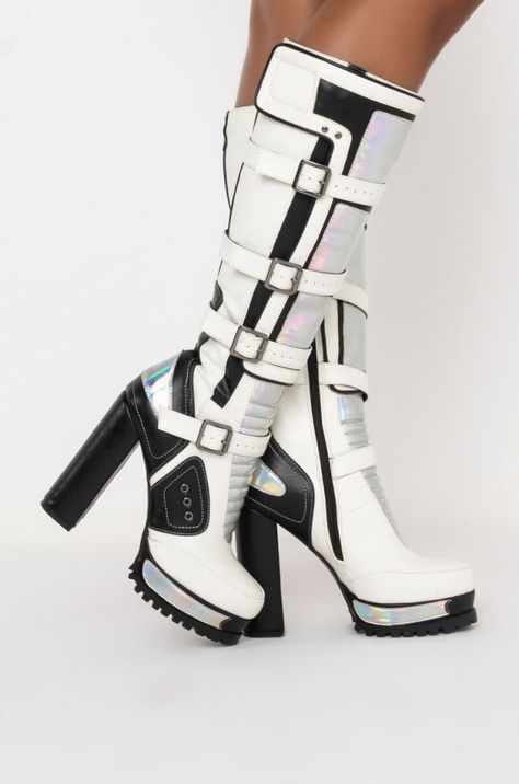 Cyberpunk Boots, Cyberpunk Shoes, Azalea Wang, Cyberpunk Fashion, Futuristic Fashion, Chunky Boots, Pretty Shoes, Character Outfits, Mode Outfits