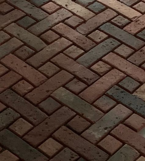 Basket Weave Brick Pattern, Brick Pathway Patterns, Brick Patterns Exterior, Brick Patterns Patio, Brick Projects, Outdoor Paving, Brick Path, Brick Walkway, Outdoor Walkway