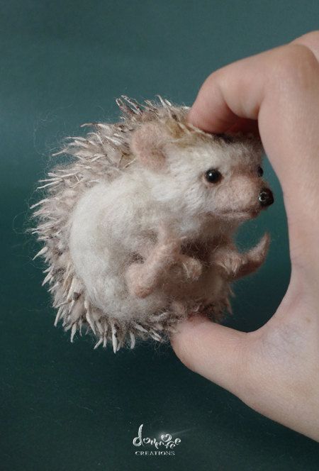 Work Preparation, Felt Hedgehog, Felted Hedgehog, Surface Embroidery, Felted Art, X Stitch, Needle Felting Tutorials, Needle Felting Projects, Toy Art