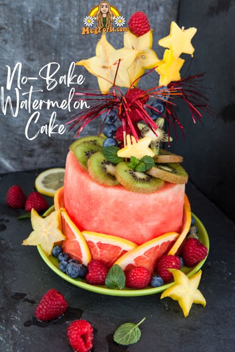 If you're looking for a delicious and easy summer treat, this no-bake watermelon cake is exactly what you need! In no time at all, you can be enjoying a cool, juicy slice of the perfect cake to enjoy on a hot summer day. With just a few simple ingredients, you can whip up a delicious no-bake watermelon cake that everyone will love! #NoBakeDessert #WatermelonCake #SummerTreats #WatermelonCake #PinworthyDesserts #NoBakeCake #SimpleSummerSweets #WatermelonCake #PinterestFavorites #NoBakeCake Birthday Cake Minimalist, Tower Birthday Cake, Cake Made Of Fruit, Layered Birthday Cake, Cake Dessert Recipes, Birthday Cake Dessert, Cake Minimalist, Fruit Tower, Gluten Free Birthday Cake