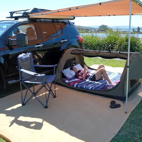 Car Camping Ideas, Car Camping Hacks, Aksesoris Jeep, Kangoo Camper, Zelt Camping, Auto Camping, Tenda Camping, Minivan Camping, Suv Camping