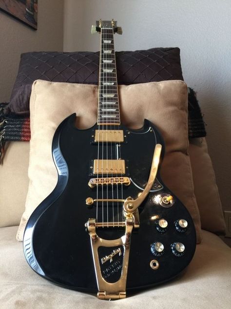 Sg Guitar, Gibson Electric Guitar, Guitar Obsession, Joe Bonamassa, Gibson Guitar, Cool Electric Guitars, Andrew Jackson, Guitar Collection, Rock Guitar