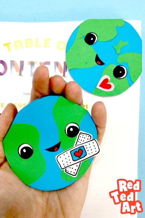 On Red Ted Art Learn how to make an Origami Corner Bookmark and then turn it into an adorable Earth Day Bookmark Corner Design! Find our more now Earth Day Crafts For Kids, Emoji Bookmarks, Origami Bookmark Corner, Bookmark Corner, Basic Origami, Crafts By Season, Earth Craft, Red Ted Art, Diy Bookmark