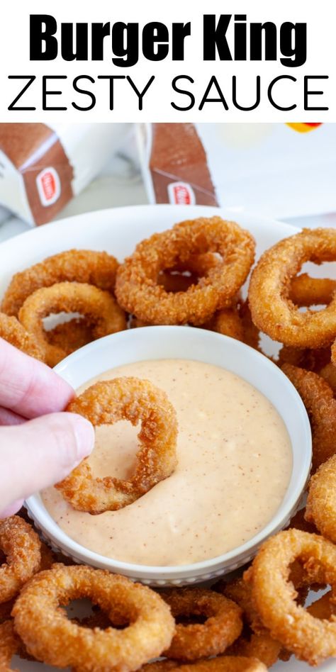 Zesty Sauce Recipe, Onion Ring Sauce Recipe, Burger King Recipes, Onion Rings Dipping Sauce, Burger King Onion Rings, Famous Restaurant Recipes, Onion Ring Sauce, Burger King Zesty Sauce, Burger Sauces