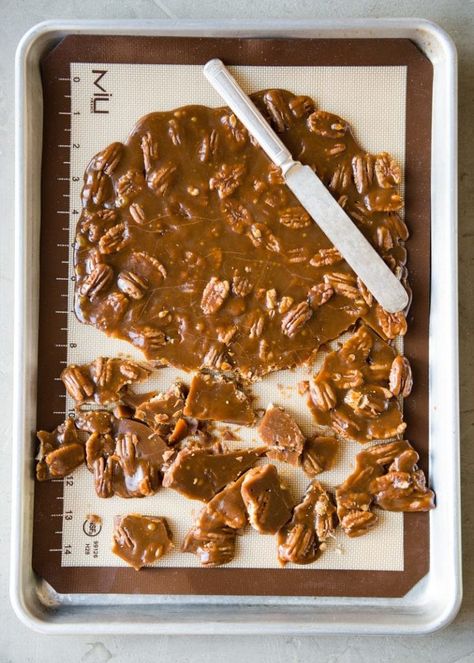 Maple Pecan Butter Toffee-2 Butter Toffee Recipe, Maple Toffee, Pecan Toffee, Pecan Butter, Gluten Free Desserts Healthy, Homemade Toffee, Toffee Recipe, Easy Gluten Free Desserts, Butter Toffee