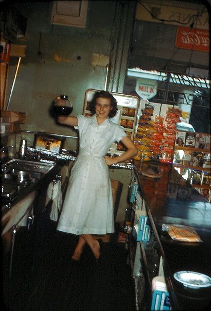 Diner Aesthetic, 50s Diner, Vintage Diner, American Diner, Retro Diner, Guys And Dolls, Soda Fountain, Vintage Americana, Retro Photo