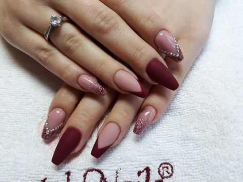 Bridesmaid Nails Burgundy Dress, Nails For Burgundy Dress Colour, Burgundy And Nude Nails, Burgundy Nails Almond, Bridal Shower Nails, Bridesmaids Nails, Formal Nails, Graduation Nails, Wedding Nails Design