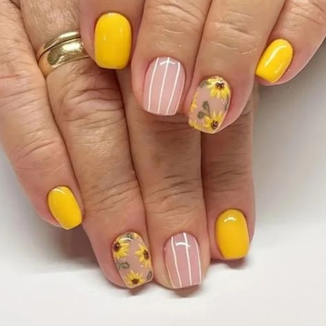 24 Pieces Fake Press On Nails Color May Vary Due To Lighting Size One Size Condition New Comes With Mini Nail File And Glue Adhesive Strips September Nails Art, Sunflower Acrylic, Nails Boho, Sunflower Nail Art, Yellow Nails Design, Sunflower Nails, Nails Yellow, Nagellack Trends, Short Fake Nails