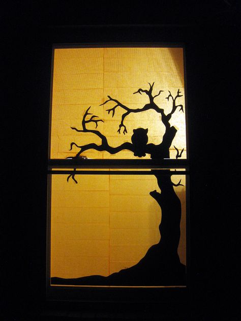 Halloween Window Silhouette How To! Halloween Window Silhouettes, Window Silhouette, Ghost Silhouette, Halloween Window Decorations, Yard Haunt, Types Of Candy, Smothered Chicken, Silhouette Diy, Halloween Window