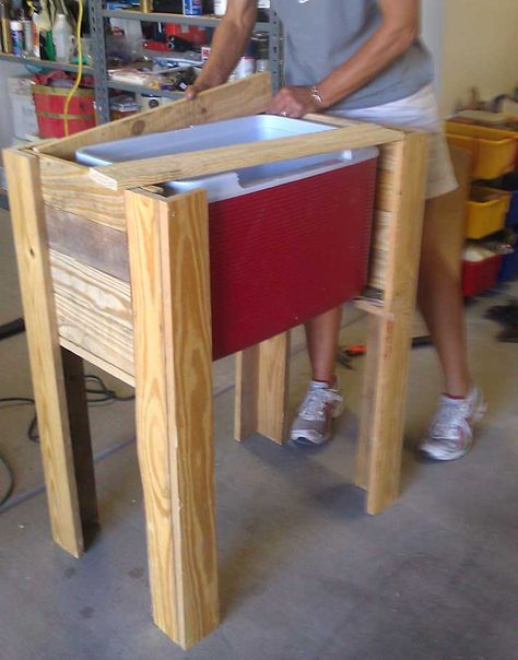 Diy Ice Chest Coolers, Outdoor Cooler Table, Wood Cooler Stand Diy, Diy Cooler Cart With Wheels, Cooler Egg Stand, Cooler Table Outdoor Diy, Wooden Cooler Stand Diy, Diy Cooler Table, Outdoor Cooler Diy