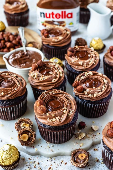 Hazelnut Frosting, Chocolate Cupcakes Decoration, Hazelnut Cupcakes, Nutella Frosting, Nutella Buttercream, Nutella Cupcakes, Cupcakes Filled, Nutella Cake, Kid Cupcakes