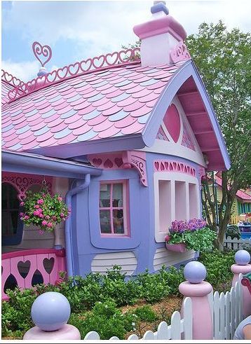 Purple House, Fairytale House, Drawing Room Decor, Cute House, Simple Acrylic Paintings, Pink Houses, Kitchen Remodeling Projects, Dream Houses, Play House