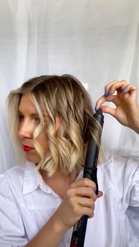 Styling A Bob, Ghd Classic Curl Tong, Ghd Curls, How To Curl Short Hair, A Bob, Bob Styles, Sale Sale, Long Bob, 15 % Off