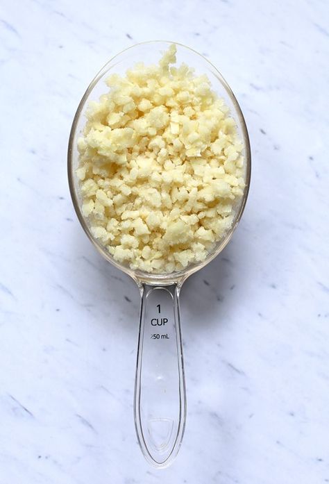 Cauliflower Smoothie, Smoothie Recipies, Frozen Cauliflower, Peanut Butter Fingers, Butter Fingers, Sweet Smoothies, Frozen Cauliflower Rice, Yummy Smoothie Recipes, Cauliflower Recipes