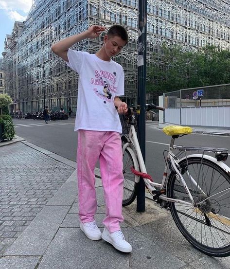 Outfits Oversize, Casual Outfits Vintage, Boys Fashion Aesthetic, Streetwear Outfit Men, Sweatshirt Blazer, Mens Outfits Streetwear, Ideas For Outfits, Pink Shirt Outfit, Pink Pants Outfit