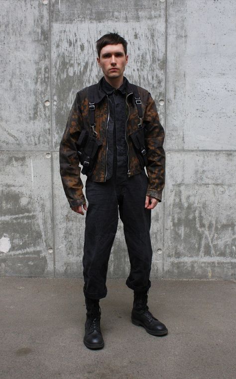 Military Core Outfits, Neofolk Fashion, Neofolk Aesthetics, Outdoorsy Fits, Mens Military Fashion, Military Boots Outfit, Aesthetic Clothes Men, Military Inspired Outfit, Mens Grunge