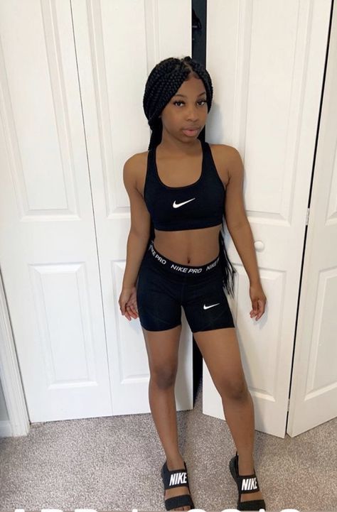 Nike Pro Shorts Outfit Aesthetic, Nike Pro Outfits, Nike Pro Shorts Outfit, Mini Shorts Outfit, Chocolate Drops, Volleyball Shorts, Slim Girl, Nike Pro Shorts