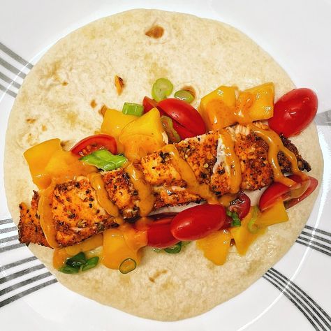 Grilled Jerk Salmon Tacos with Mango Tomato Slaw Jerk Salmon, Mango Slaw, Salmon Tacos, Food Experiments, Slow Cooker Vegetarian, Salmon Seasoning, Jerk Seasoning, Easy Seafood, Chipotle Sauce