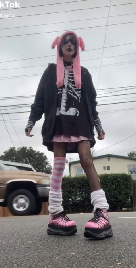 2020 Alt Tiktok Aesthetic, 2020 Alt Fashion Cringe, Kuromicore Outfits, 2020 Alt Tiktok, 2020 Alt Kid, 2020 Alt Fashion, Pink Aesthetic Outfits, Tiktok Alt, Pastel Goth Outfits